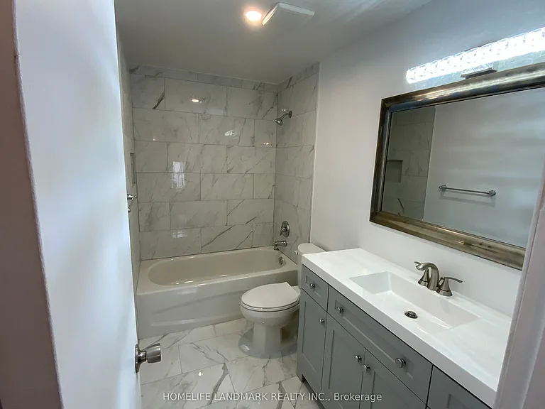 2293 Delkus Cres — Photo 7