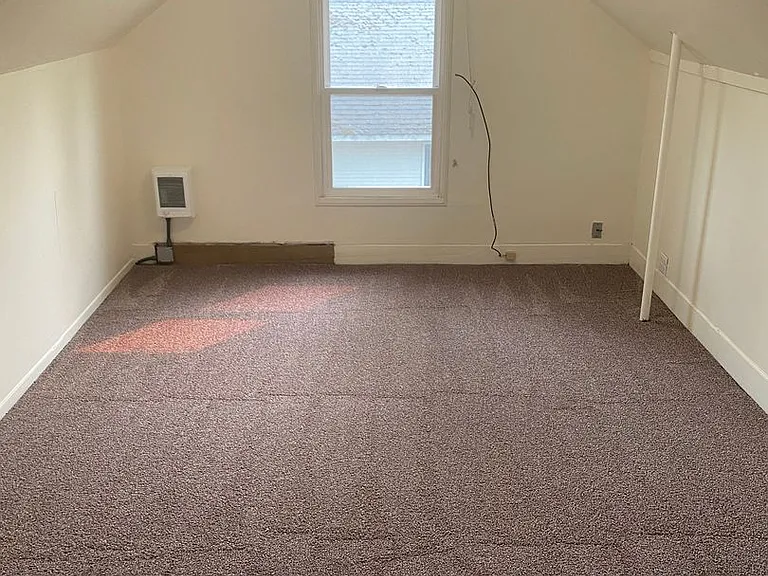 1753 Villard St — Photo 9