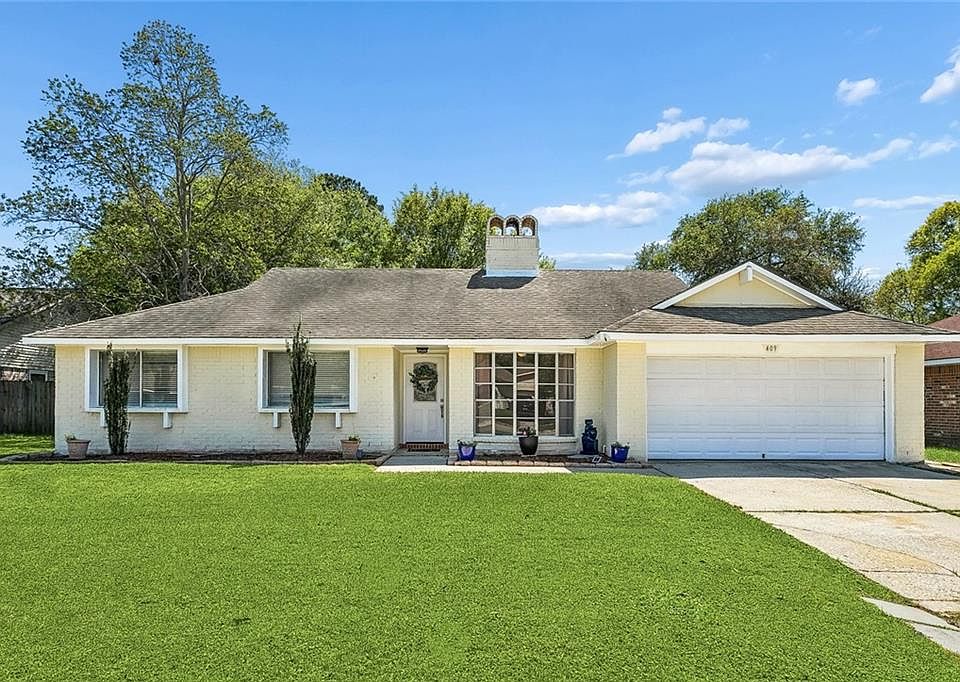 1st image of 409 Rustling Pine Dr