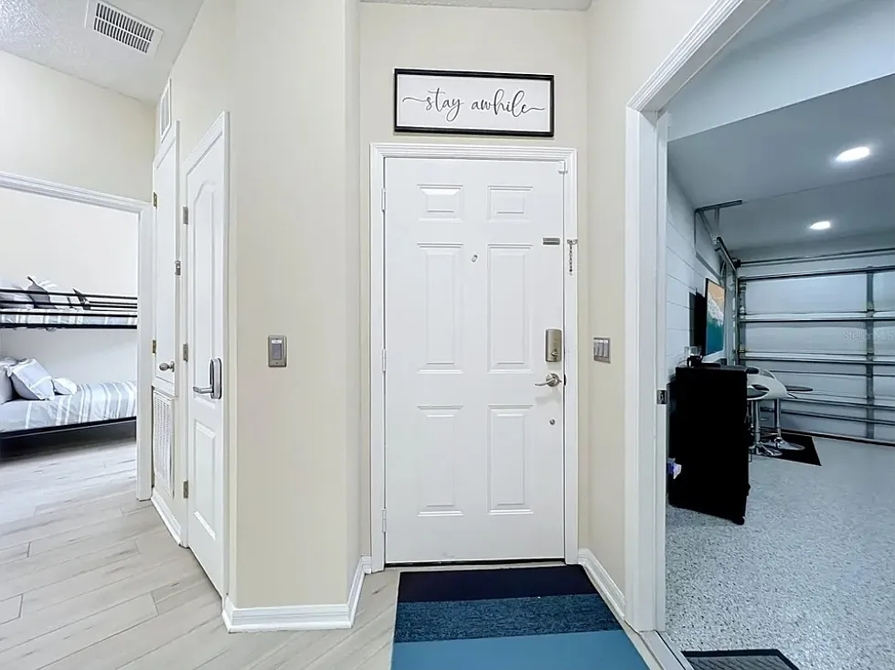 3 bed, 1142 sqft, $2,600 — Photo 3