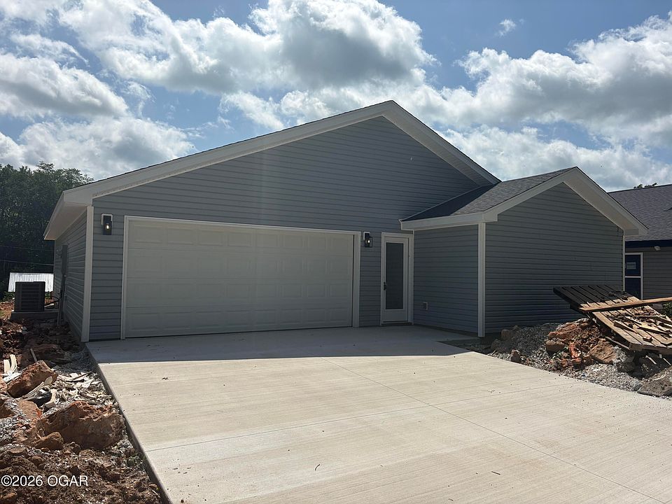 1st image of 1023 Prospect Ave