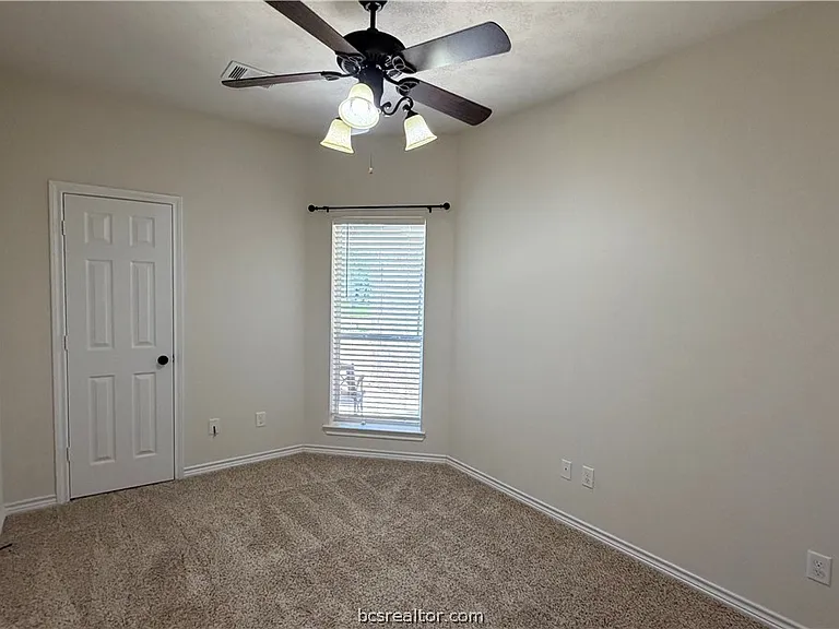 1102 Crested Point Ct — Photo 20