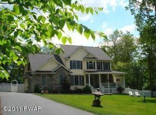 132 Locust Dr, Milford, PA