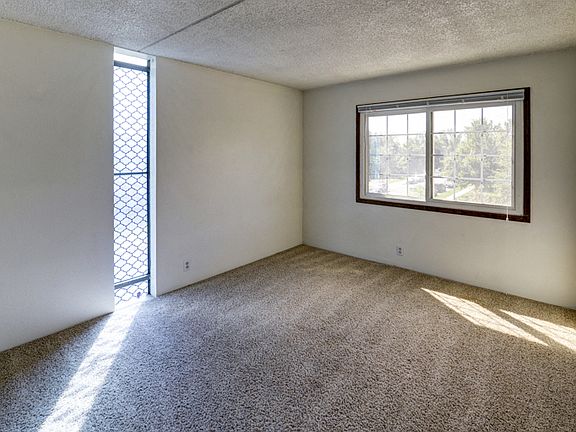 805 29th Street #302 Bedroom