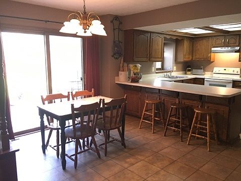 2nd image of 7810 Pembrook Dr