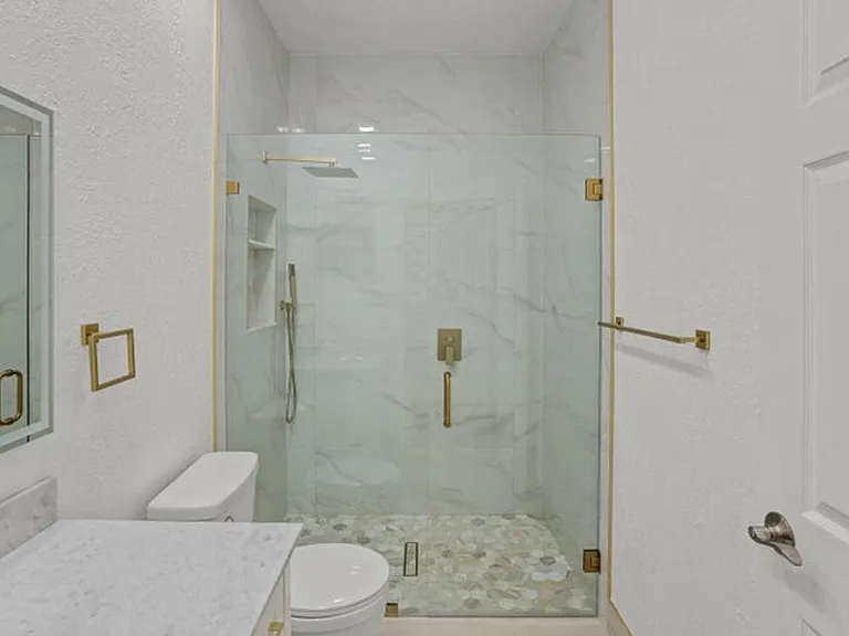 8985 NW 45th Ct — Photo 16