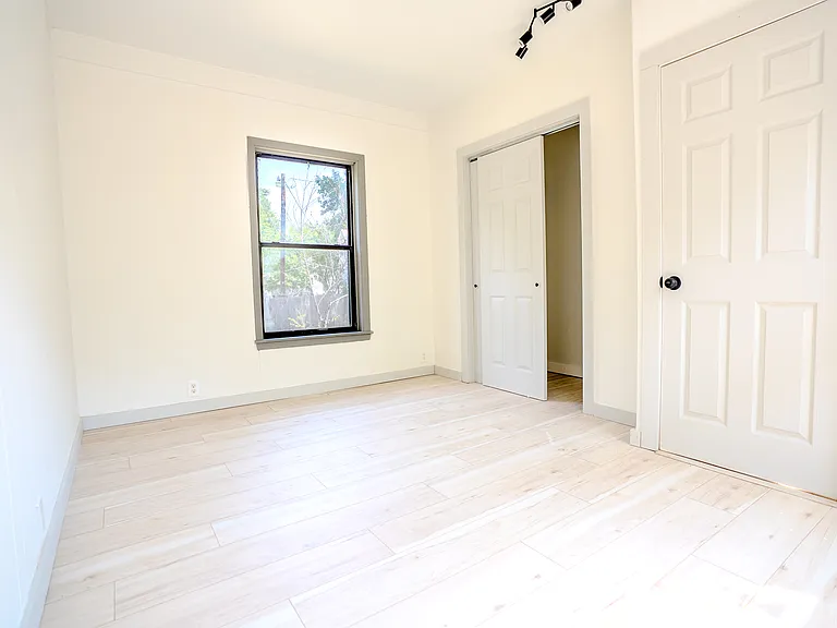 901 N Morris St #A — Photo 11