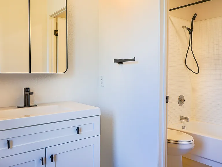 1807 Novato Blvd #G — Photo 25