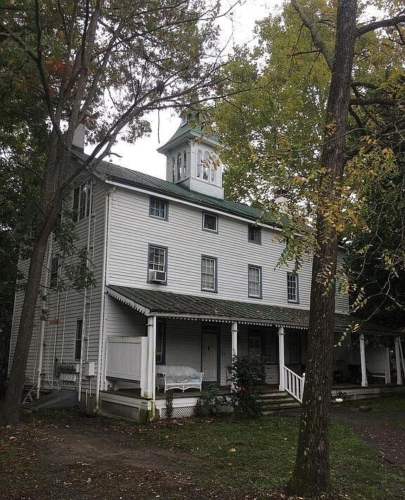 1st image of 1 Breakneck Rd #11542475