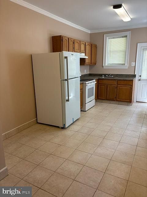 1st image of 513 N 64th St