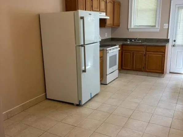 513 N 64th St, Philadelphia, PA 19151