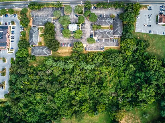 2nd image of Washington Rd