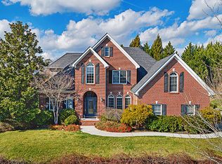 10235 Meadow Ridges Ln, Knoxville, TN 37922