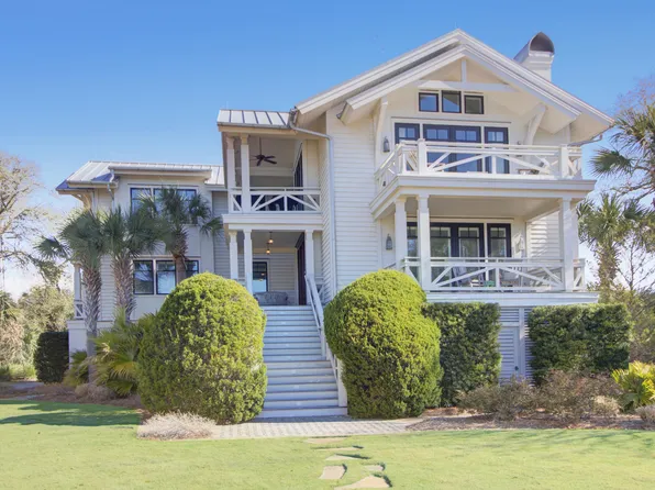 1302 Middle St, Sullivans Island, SC 29482