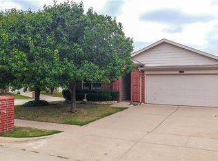 8528 Horse Whisper Ln, Fort Worth, TX 76131