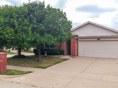 8528 Horse Whisper Ln, Fort Worth, TX, 76131