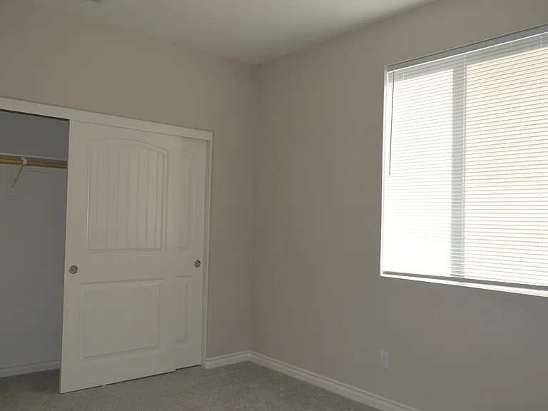 33845 Flood St — Photo 17