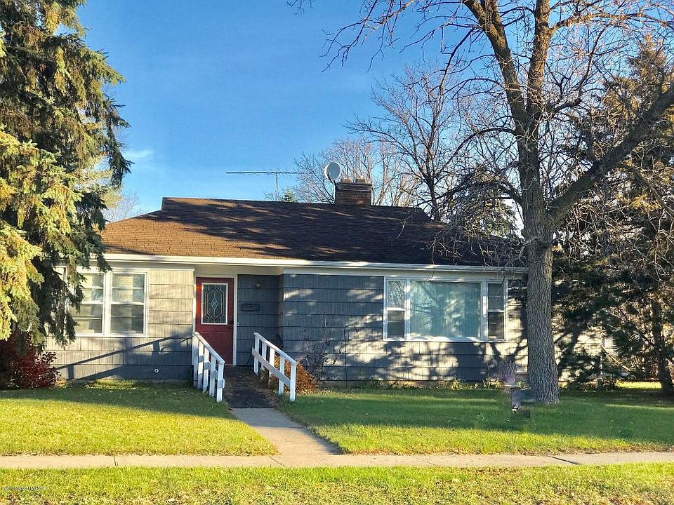 1st image of 340 Willow St E