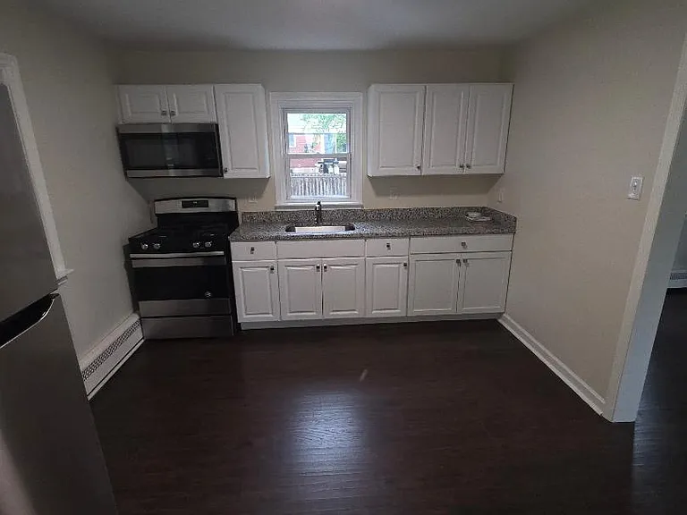 1005 Swarthmore Ave — Photo 4
