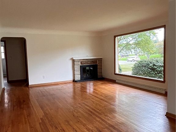 3rd image of 6511 Hillside Rd