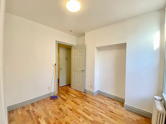 2nd image of 296 Harman St Floor 1