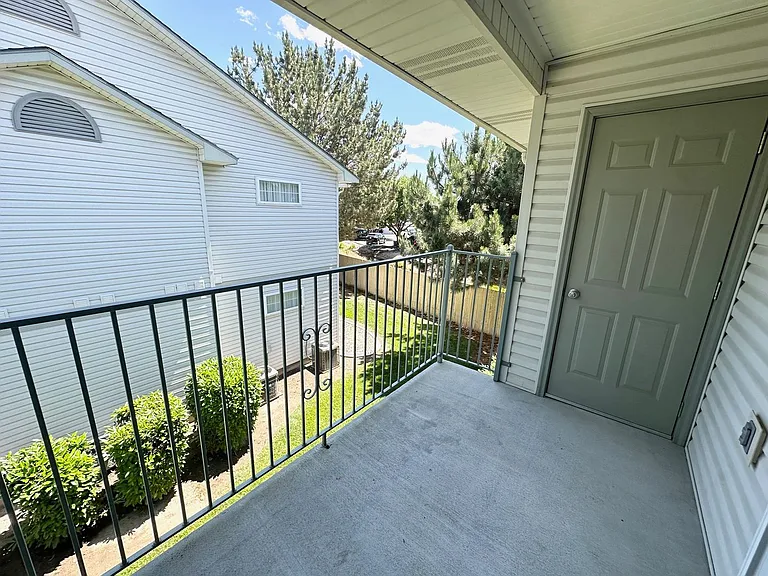 10697 W Halstead Ln #201 — Photo 26