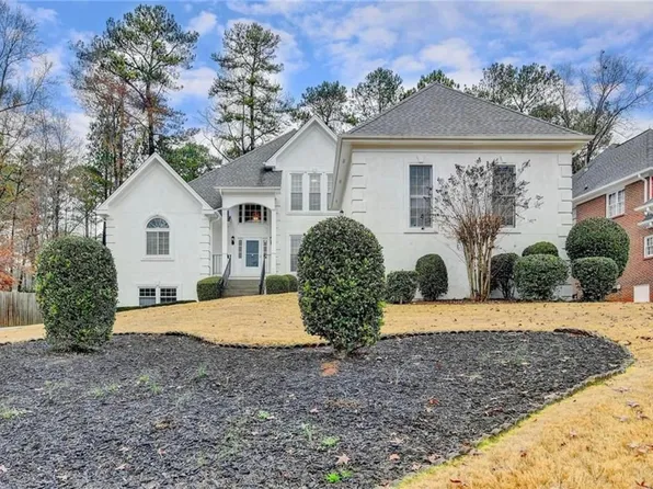 6001 Rocky Shoals Ct, Tucker, GA 30084