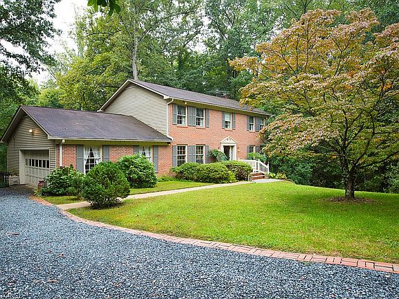 2nd image of 72 Mourning Dove Dr