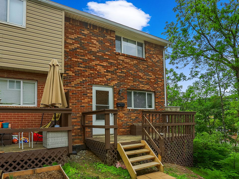 1st image of 448 Brierly Ln #448