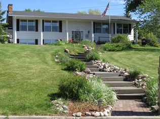1314 Skyline Dr, Jamestown, ND 58401