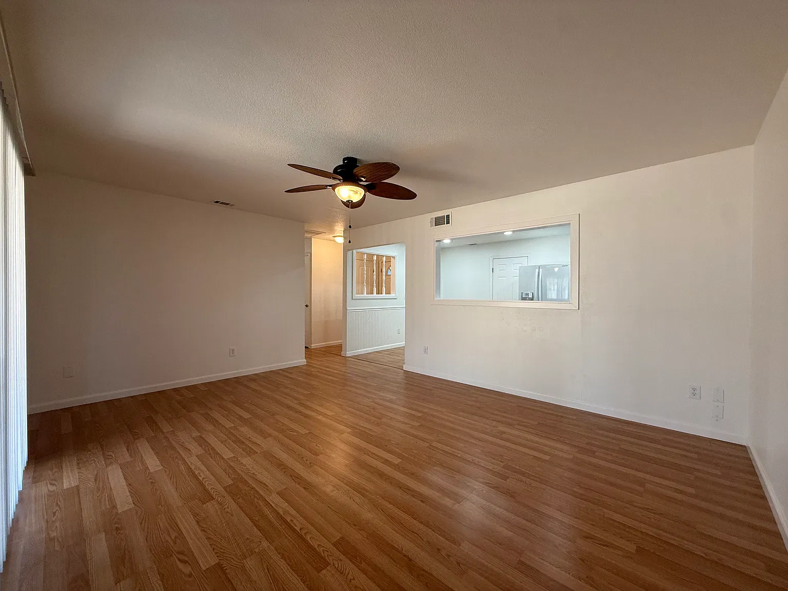 3 bed, 1013 sqft, $2,350 — Photo 3