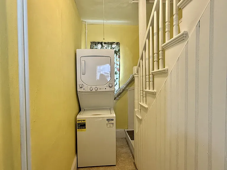 87 Glendower Rd #1 — Photo 8