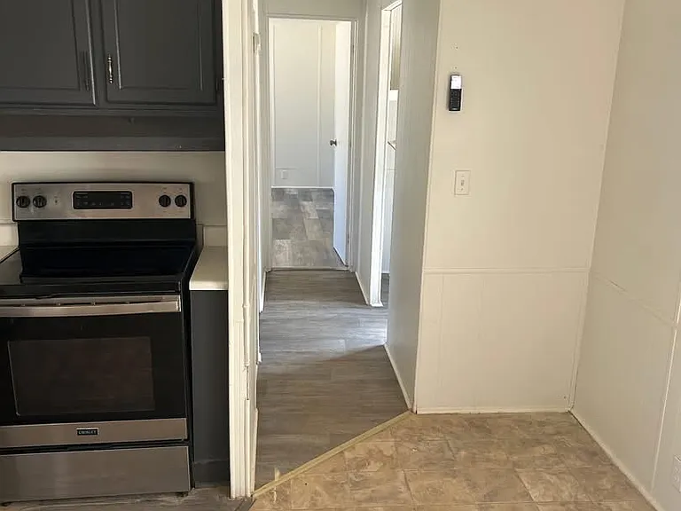 116 Drive 1593 — Photo 3