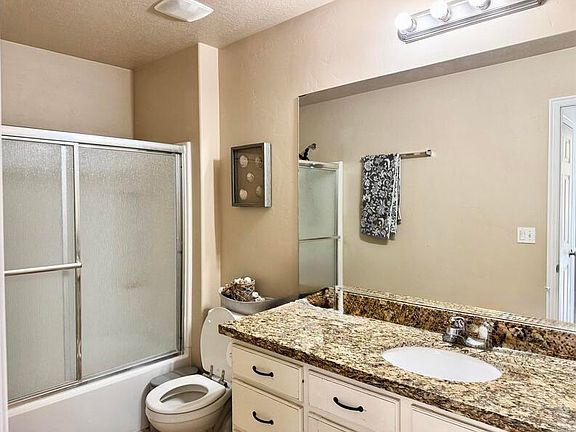 4th image of 863 Cambridge Dr #863