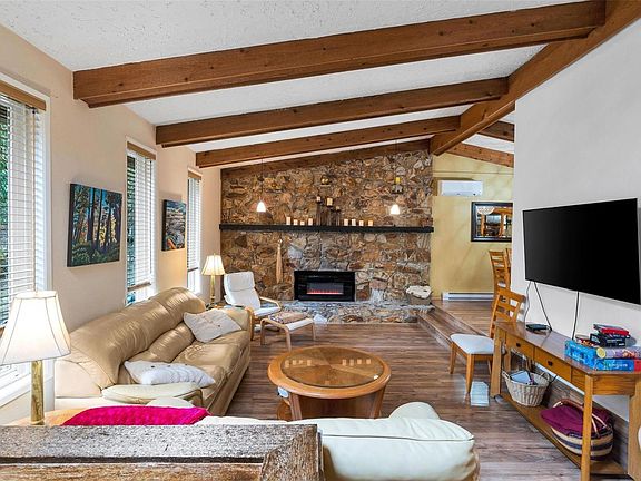 3rd image of 2787 Gregory Rd