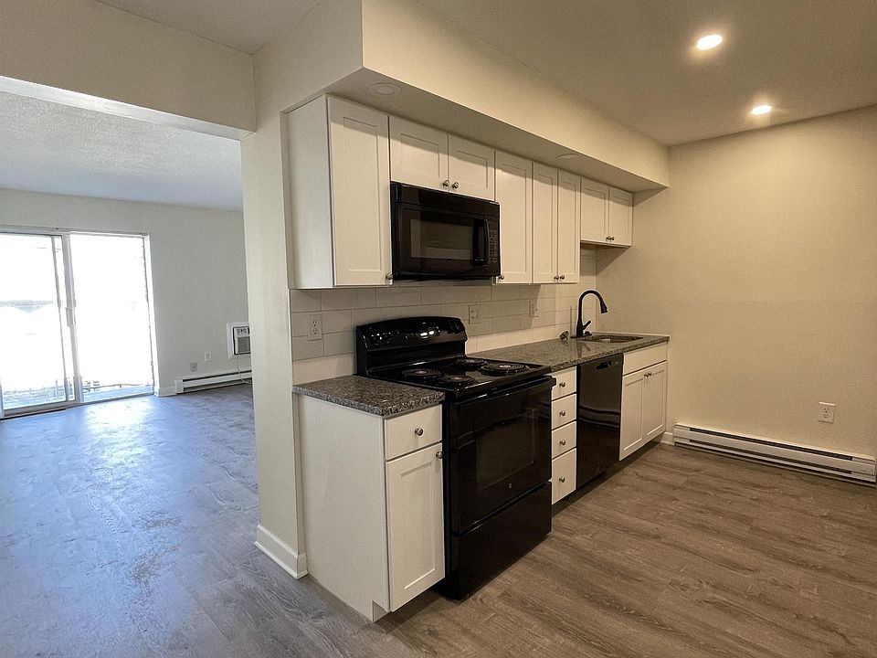 1st image of 106 Broad St #23