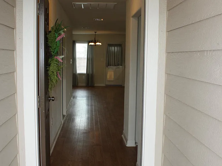 11510 Country Cyn — Photo 3