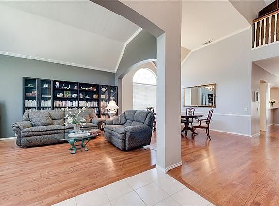 2nd image of 1914 Greenhill Dr