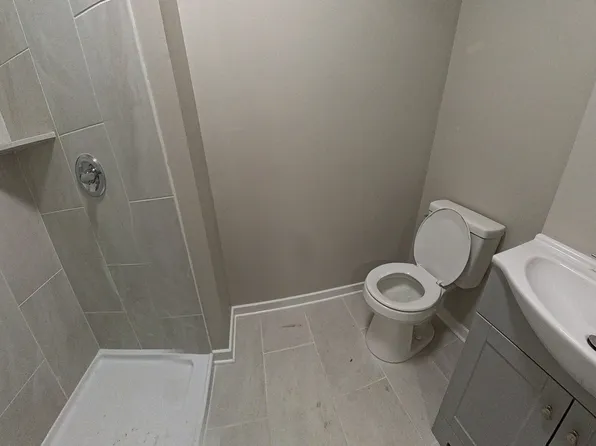 4770 Railroad Ave APT 2, Shawnee, KS 66226