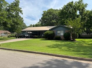 1042 Terrace St, Bolivar, TN 38008