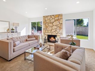326 N Oak Hills Dr, Oak Park, CA 91377