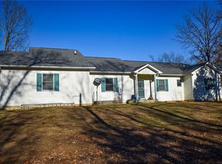 1057 E Springfield Rd, Sullivan, MO 63080