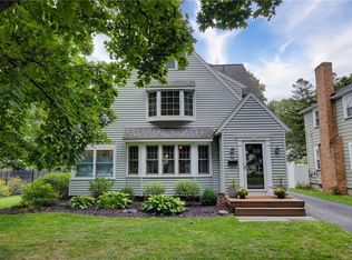 70 Stonehenge Rd, Rochester, NY 14609