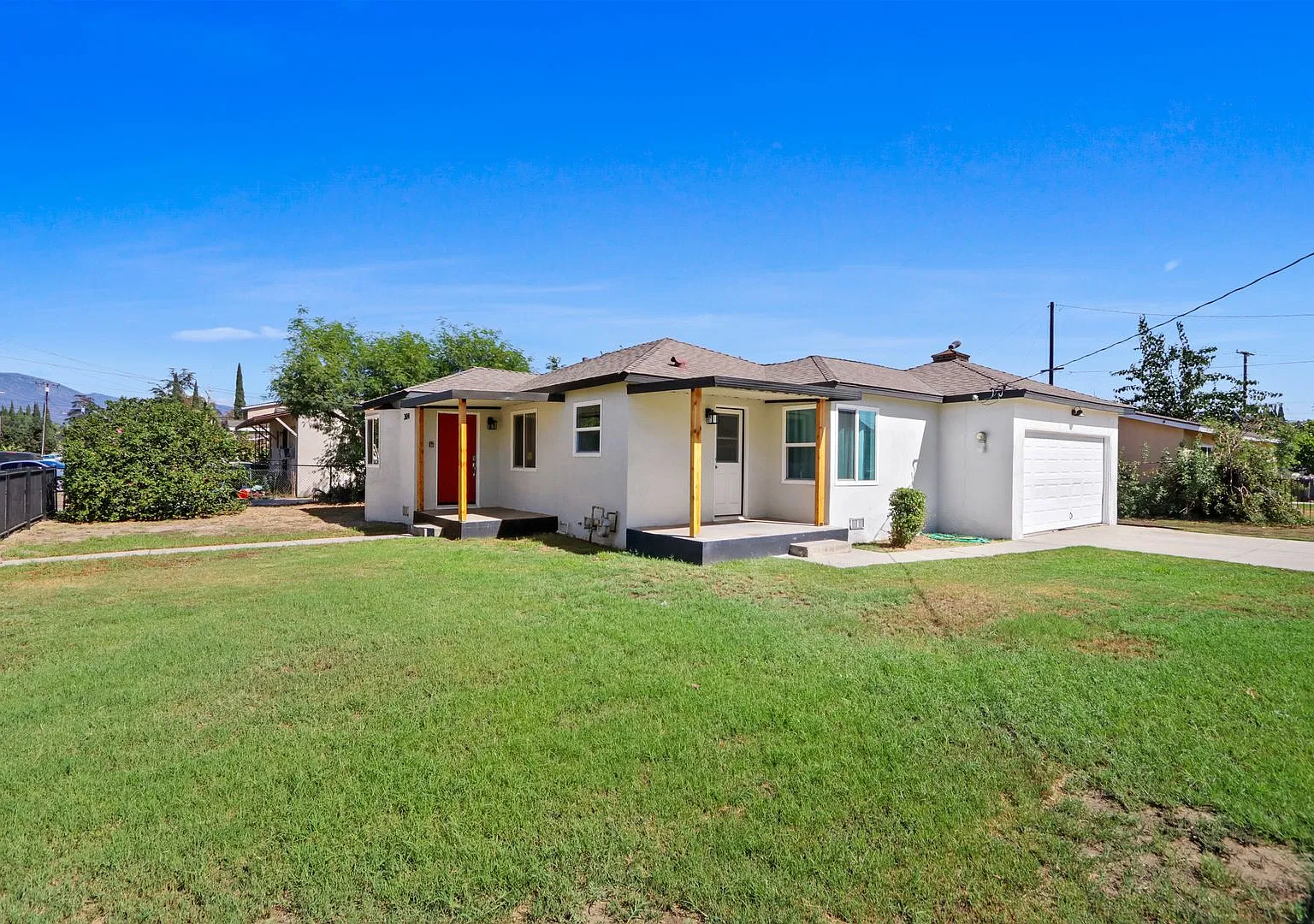 12113 Ferris — Photo 2