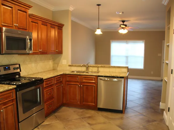 1015 Chambley Way, Pineville, LA