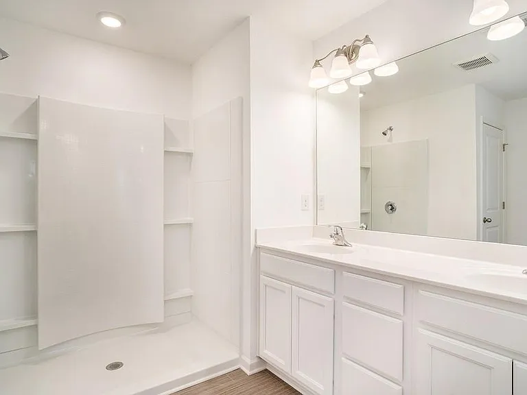 6045 Handley Dr — Photo 7