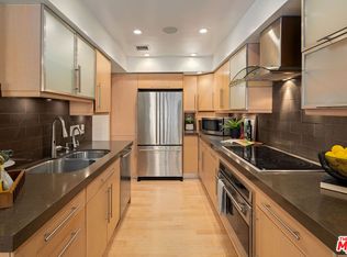 1221 N Kings Rd APT 307, West Hollywood, CA 90069