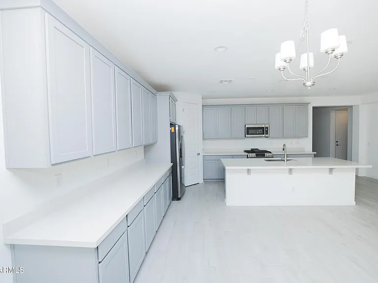 3512 N 103rd Dr — Photo 17