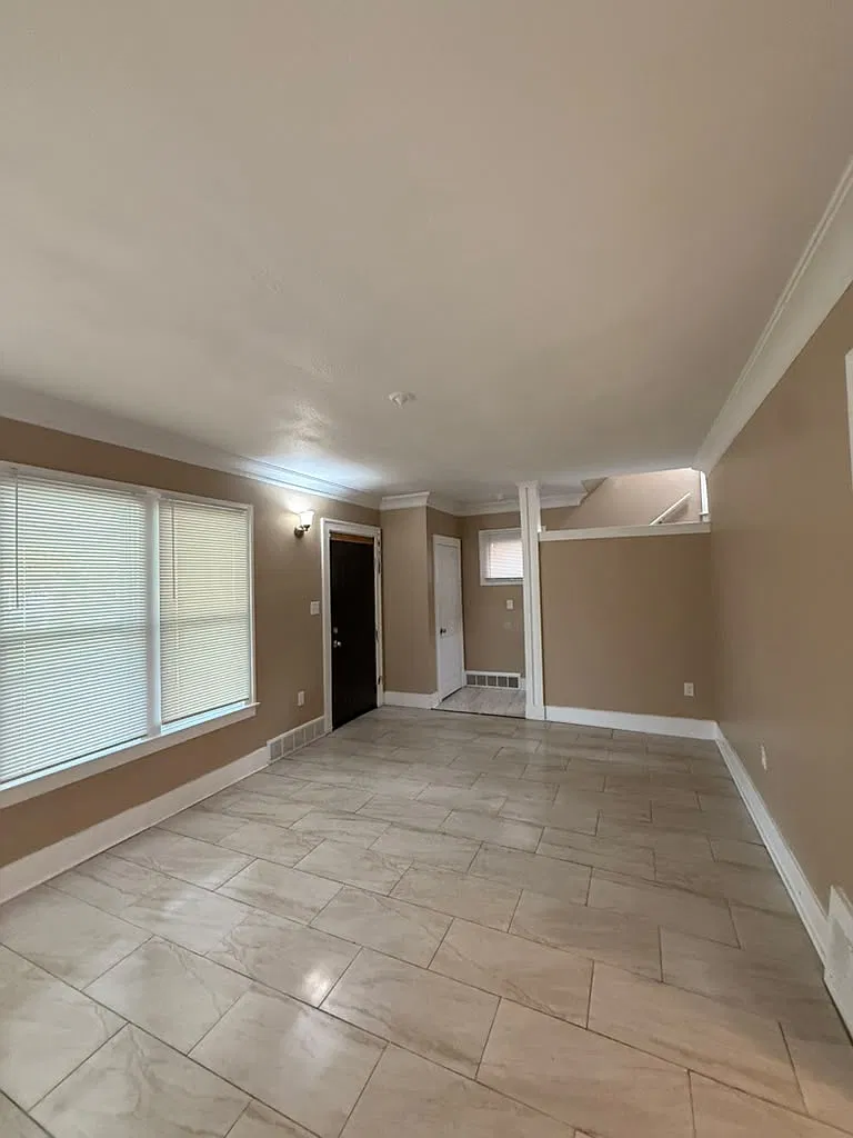 3 bed, 1366 sqft, $1,250 — Photo 3
