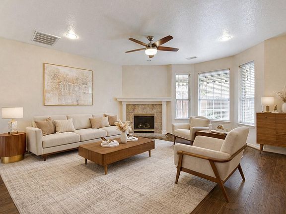 4th image of 7611 S Linpar Ct